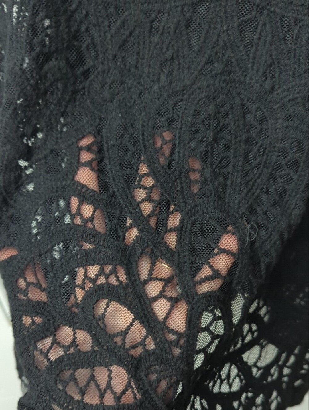 Nabee Black Lace Sleeveless Women's Top - Picture 3 of 5